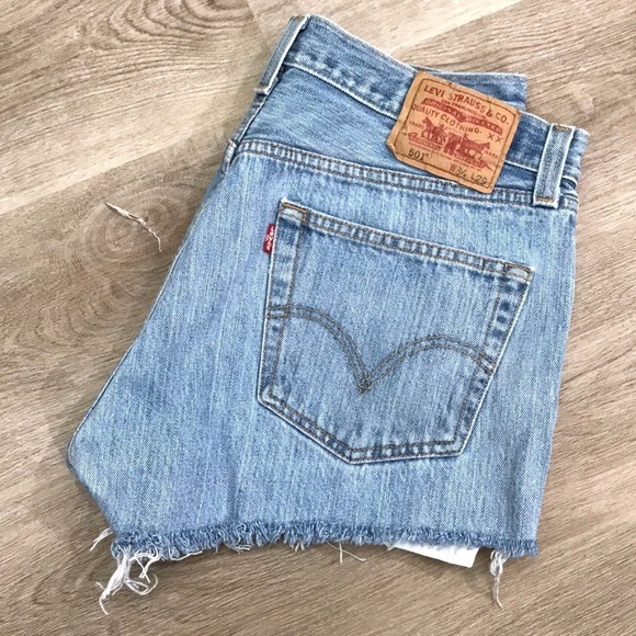 Levis 501 Denim Jean Cut Off Shorts - Picture 1 of 5
